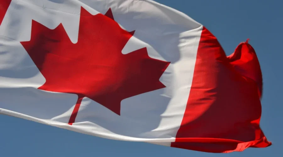 Kingsbury, Thompson named Canada’s flag bearers