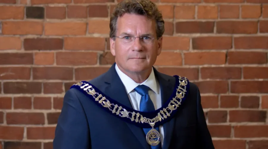 Marc Thorne says ‘feels great’ to land 4th term as Sussex mayor
